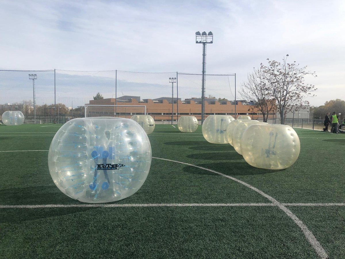 FutbolBubble's tweet photo. Nuevo fin de semana lleno de grupos que ham probado nuestra Bubbleexperience!!!
Gracias a tod@s!!!!
•
•
•
#futbolbubble #bubblefutbol #futbolenburbujas #bubblesoccer #ocio #madrid #cumpleaños #despedida https://t.co/ZOBl75z7UA