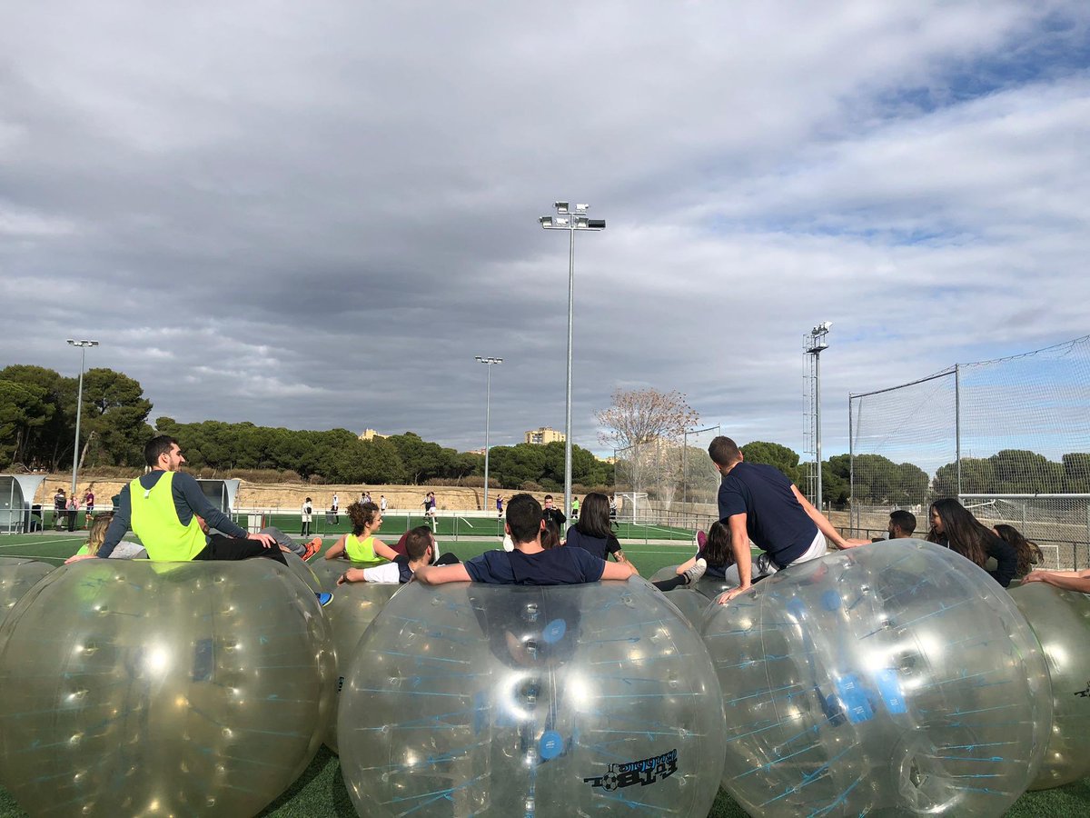 FutbolBubble's tweet photo. Nuevo fin de semana lleno de grupos que ham probado nuestra Bubbleexperience!!!
Gracias a tod@s!!!!
•
•
•
#futbolbubble #bubblefutbol #futbolenburbujas #bubblesoccer #ocio #madrid #cumpleaños #despedida https://t.co/ZOBl75z7UA