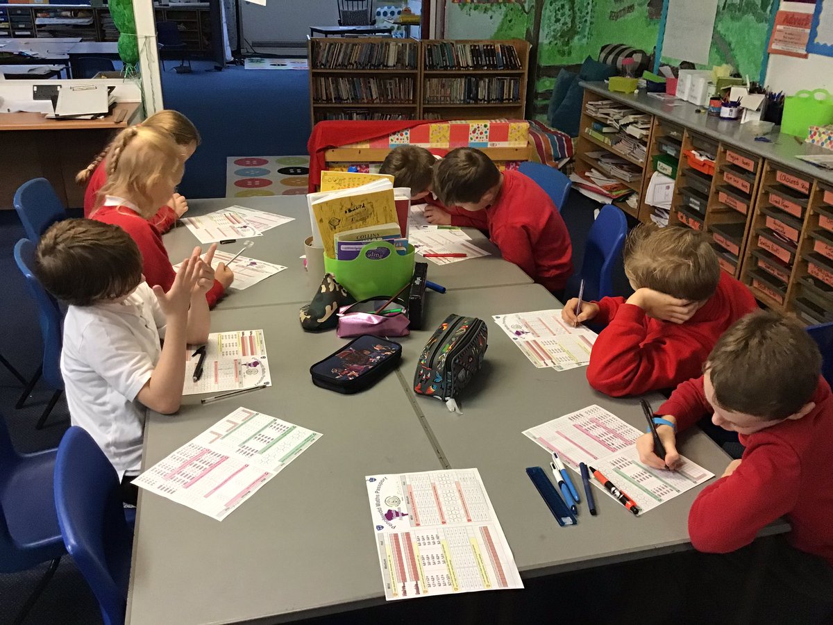 Penclawdd's tweet photo. Year 4/5 hard at work this morning with their maths reasoning carousel. #Yr45 #PencNum https://t.co/k1tkeJThHA
