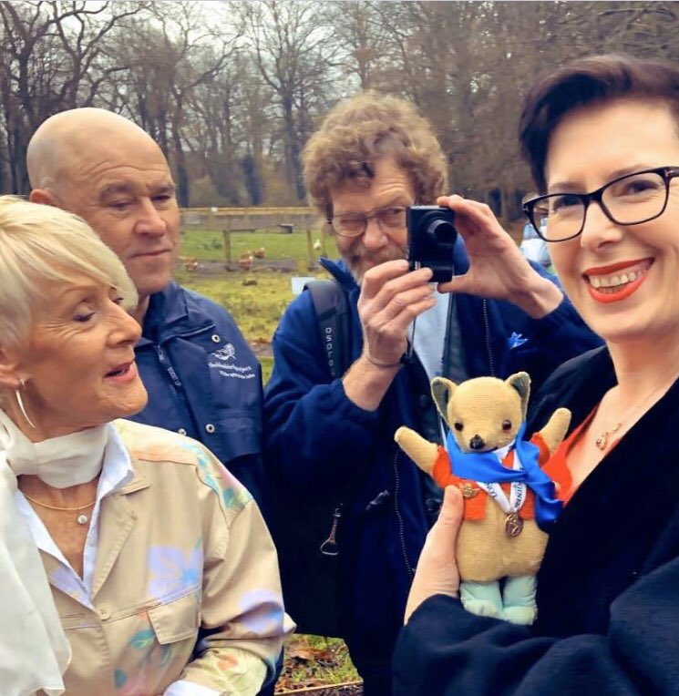 SophiaDady's tweet photo. Attention! A "Mr Whoppit" Special: My new single Bluebird is released this Tuesday and for the first few lucky fans, the CD single is avaliable for just £3 including postage. Go to the website to secure your copy NOW! #Whoppit #Bluebird #DonaldCampbell ⬇️
https://t.co/LMHPQJdloc https://t.co/vkvGIczcnc