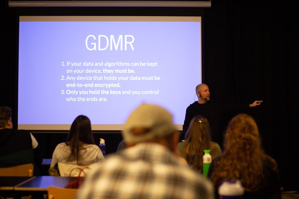 It was our pleasure having @aral over today to talk with our students about creating ethical technology for humans instead of weapons of mass surveillance funded by VC’s. small-tech.org