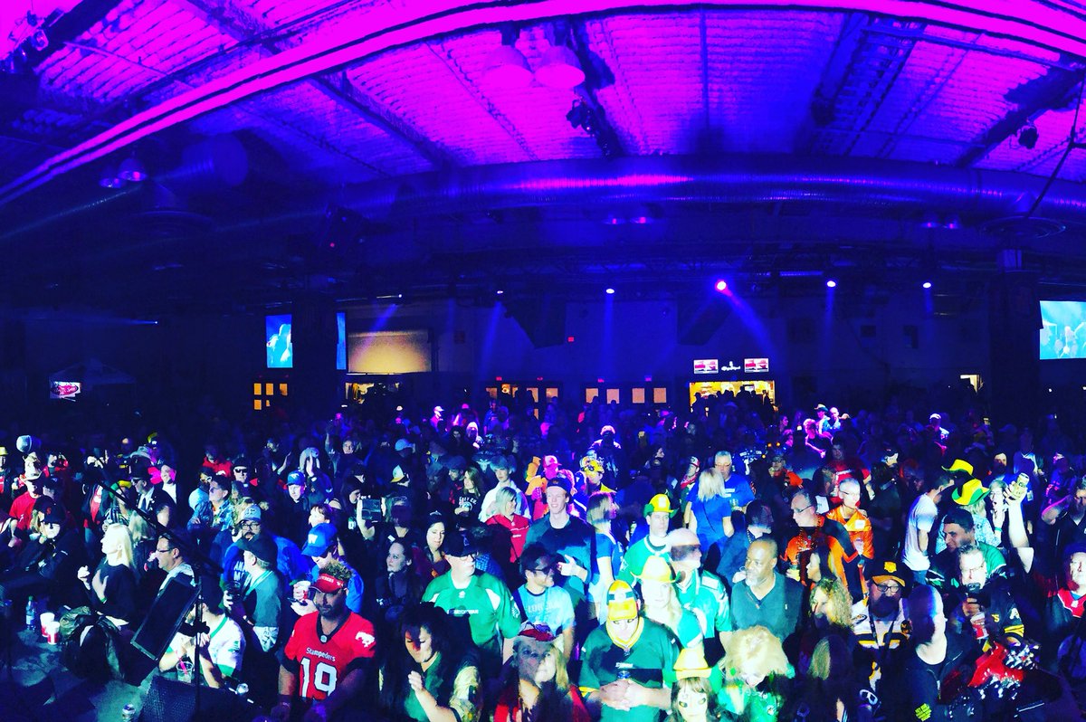 spiritofyeg's tweet photo. Goodbye Calgary!!! What an amazing time. Thank you for everything. The party, the sing alongs, the costumes were all amazing! You made it great.
Next up Regina 2020. 
#spirityeg #greycup https://t.co/XGIE6MSl8S