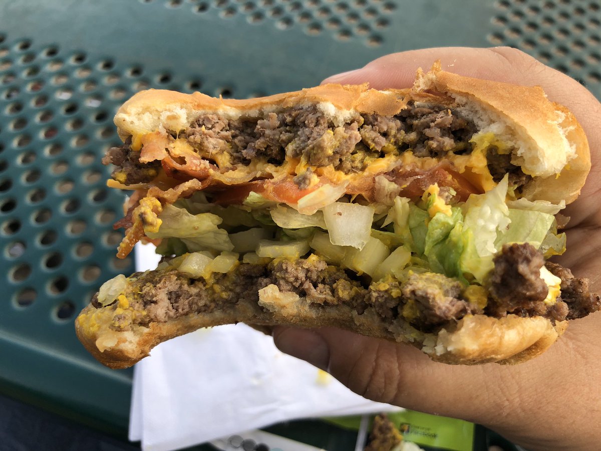 Daniel Vaughn tweet media