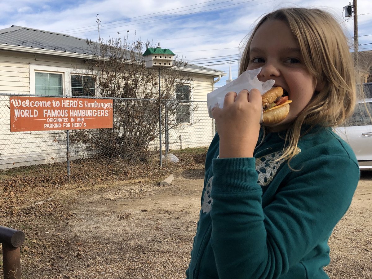 Daniel Vaughn tweet media