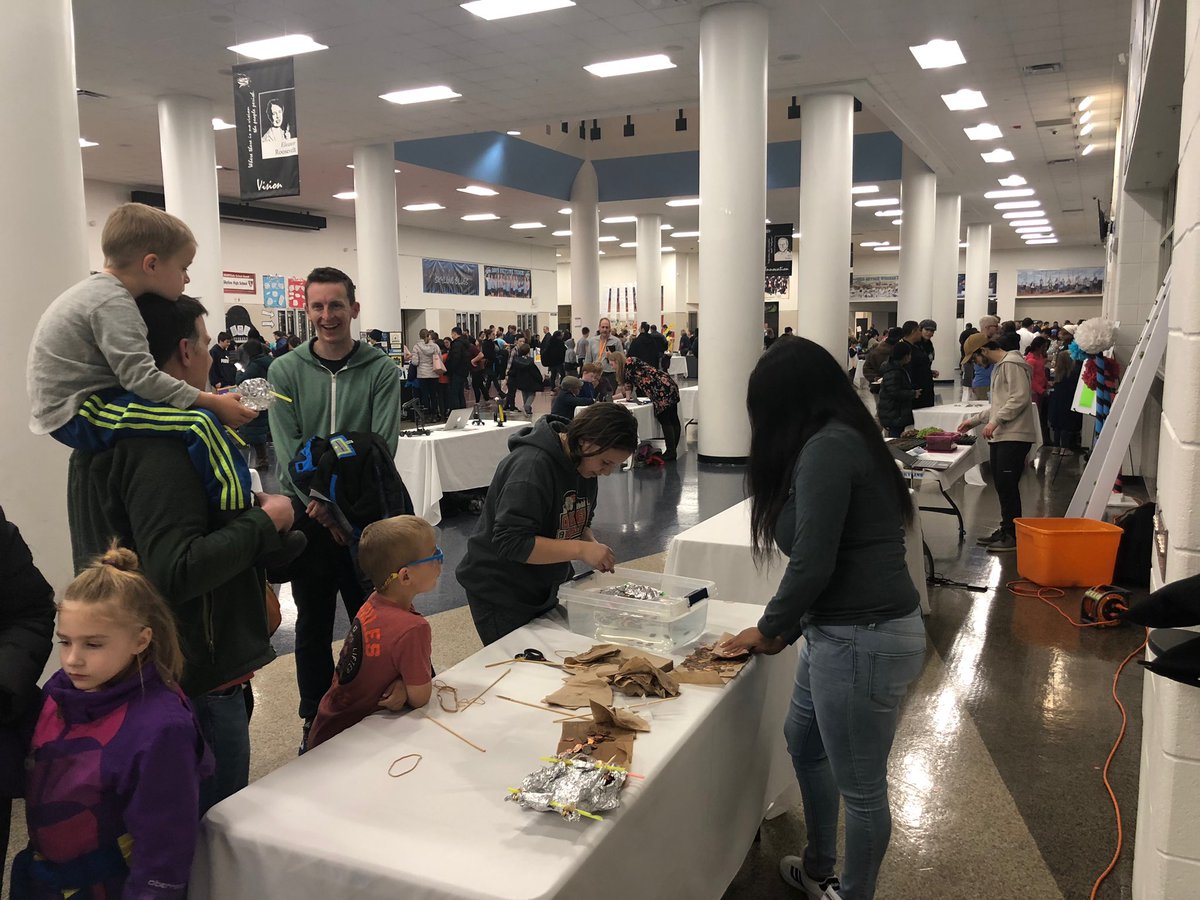 NSBEUM's tweet image. This past Tuesday, our NSBE Jr. Committee participated in the Arbor Public Schools’ STEAM Expo event at Skyline High School. We are always happy to step away from campus and execute the mission beyond our Chapter! #r4nsbe #positivelyimpactthecommunity #4solid