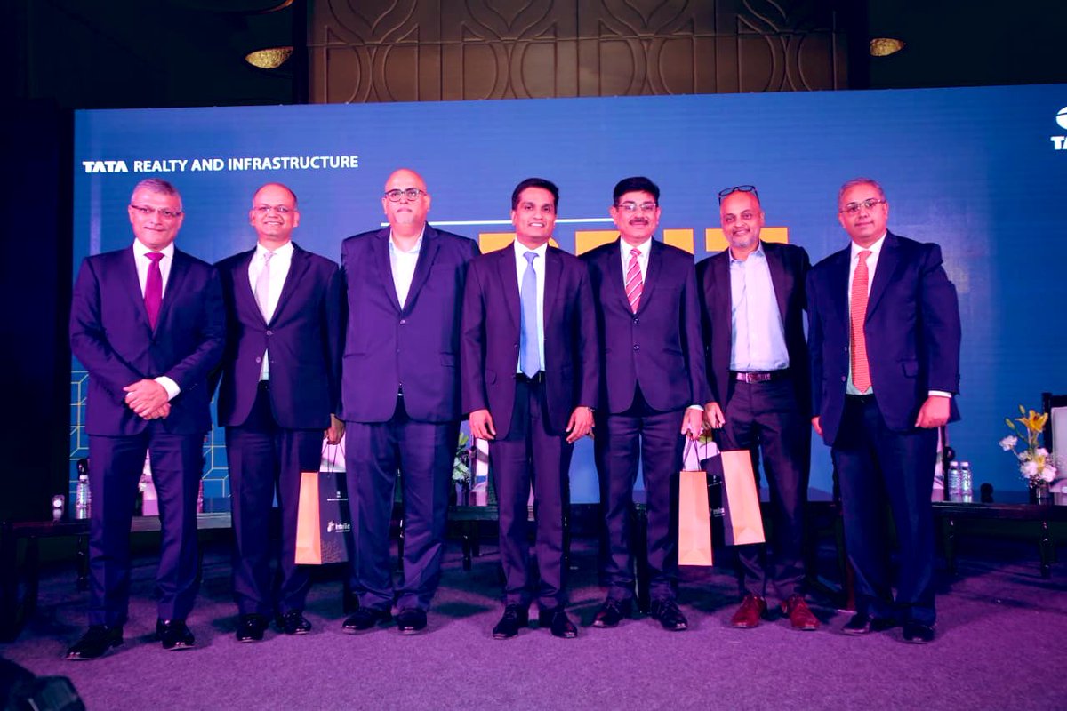 As the day comes to an end, a special thanks to the panelists at CREIT for bringing their experience, experitse and insights to the table. What a way to start something new. Intellion definitely has the edge!