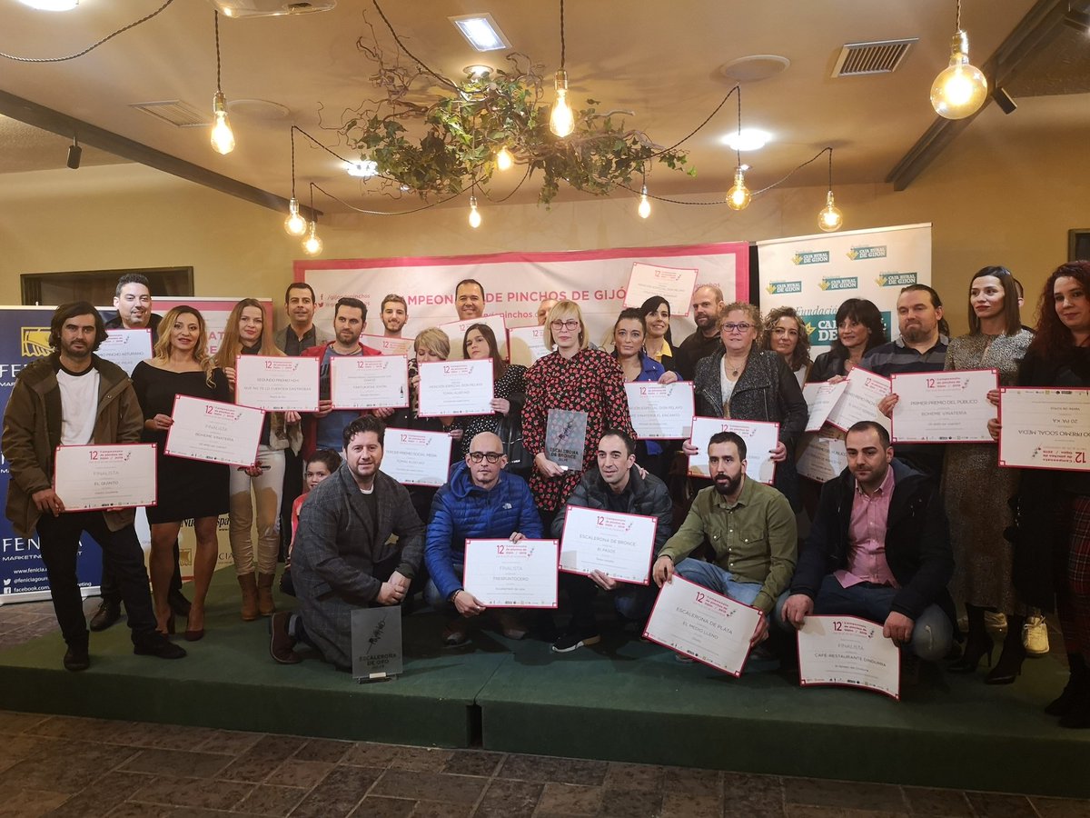 gijondepinchos's tweet photo. Foto de los premiados de esta edición de @gijondepinchos 2019

#GijóndePinchos #Gijón #Asturias #DePinchos #GijóndePinchos2019 #Noviembre #PlanesenGijón #PlanesenAsturias #GijónenOtoño #GijóndeAlma #Xixón #XixóndePinchos https://t.co/rDJ9gBYI16