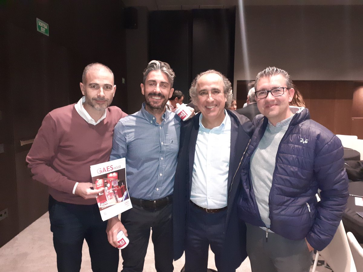 Ayer es historia, mañana un misterio, hoy es un regalo... Charla motivacional del gran Emilio Duró en la sales marketing de <a href="/Gaes/">GAES</a>