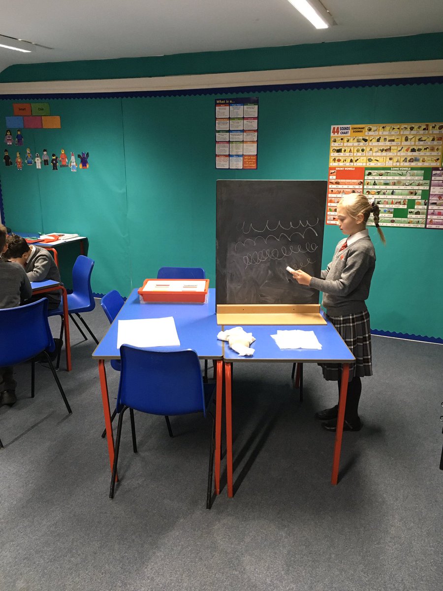 YMS_LearningSup's tweet image. Handwriting programmes don’t just focus on legibility. Speed Up! A kinaesthetic programme to develop speed and fluency...as modelled by some our year 4 pupils! #SpeedUp #kinaestheticlearners #YMS @YMS_Year4