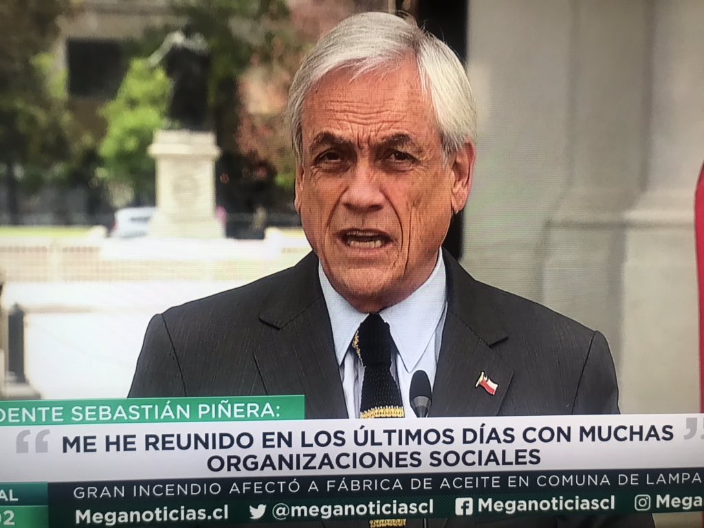 NolbertoDiaz's tweet photo. El Presidente debe señalar con cuáles Organizaciones Sociales se ha reunido, porque nos consta que NO lo ha hecho con los Estudiantes Secundarios, ni con los Universitarios, ni con los Pobladores, ni con los Trabajadores, ni con los que han luchado x pensiones Traspatente c/quien https://t.co/ZTVib7eGnB