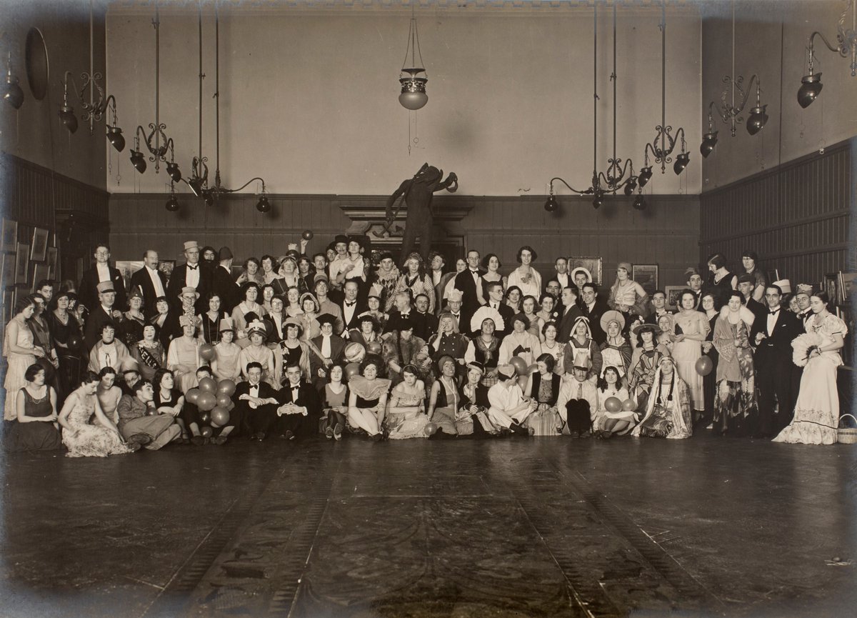 SLG_artupdates's tweet photo. As part of #ExploreYourArchive, we'll be unearthing some archival gems this week!
In the 1920s, the Old Cambians, a group of former Camberwell School of Arts students, held a series of annual fancy dress parties at the SLG. #FriendlyArchives
#SouthLondonPastAndPresent https://t.co/E7945x1fCw