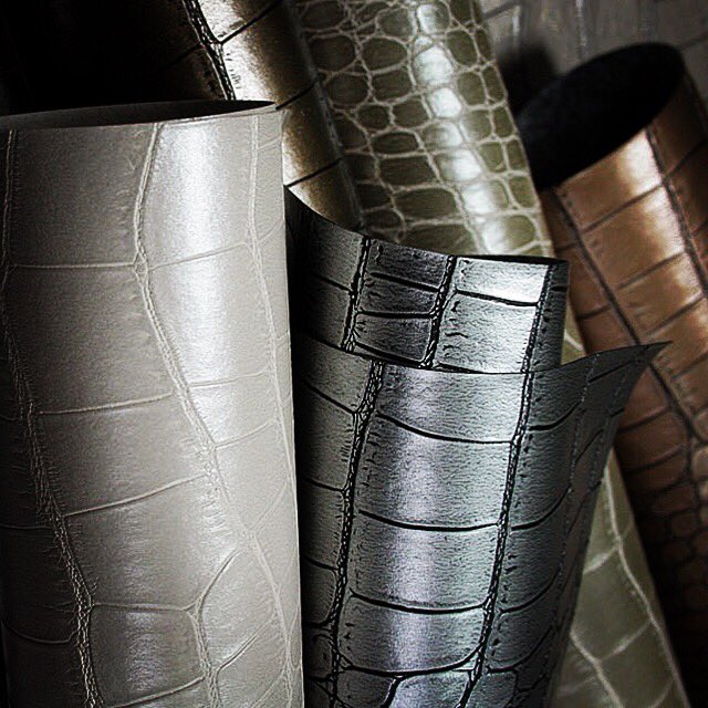 YorkshireDesign's tweet photo. Thank you Muraspec for visiting us. Fabulous to see the range of exquisite wallcoverings #wallcovering #leather #metalic #interiors #lifestyle #texture #luxury #design #brighteningourday #murapec #creativity #trend #shimmer #designer #neutrals #colour #showroom #studio #Harrogate https://t.co/jVQUOmc2K1