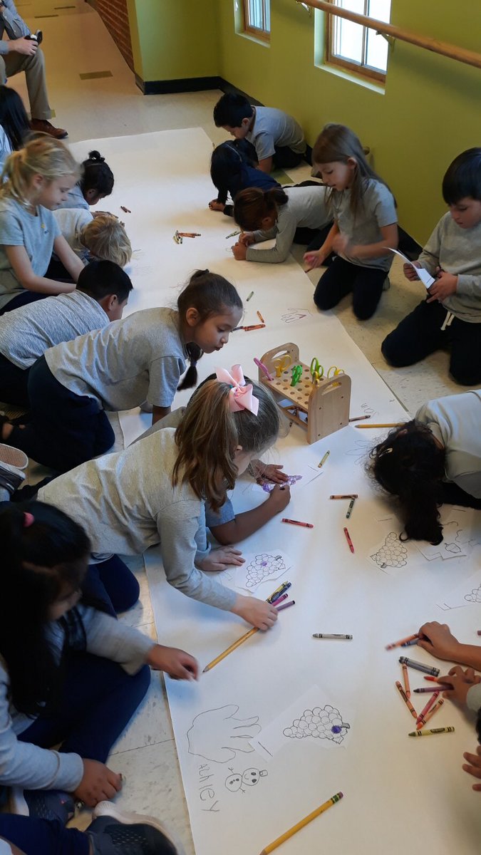 FogertyRbcs's tweet photo. Making a personalized table cloth for our Thanksgiving Feast @rbcsnj https://t.co/H9DPuoxMuO