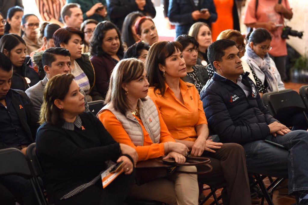 El día de hoy, conmemoramos el #DiaInternacionalDeLaNoViolenciaDeGenero #DíaNaranja en el <a href="/CongresoHidalgo/">LXVI Legislatura de Hidalgo</a> con distintas actividades a lo largo de la semana. La Comisión de Igualdad de Género de la #LXIVLegislatura, que preside mi compañera diputada <a href="/Are_MirandaA/">Dip. Areli Miranda</a>, nos presenta