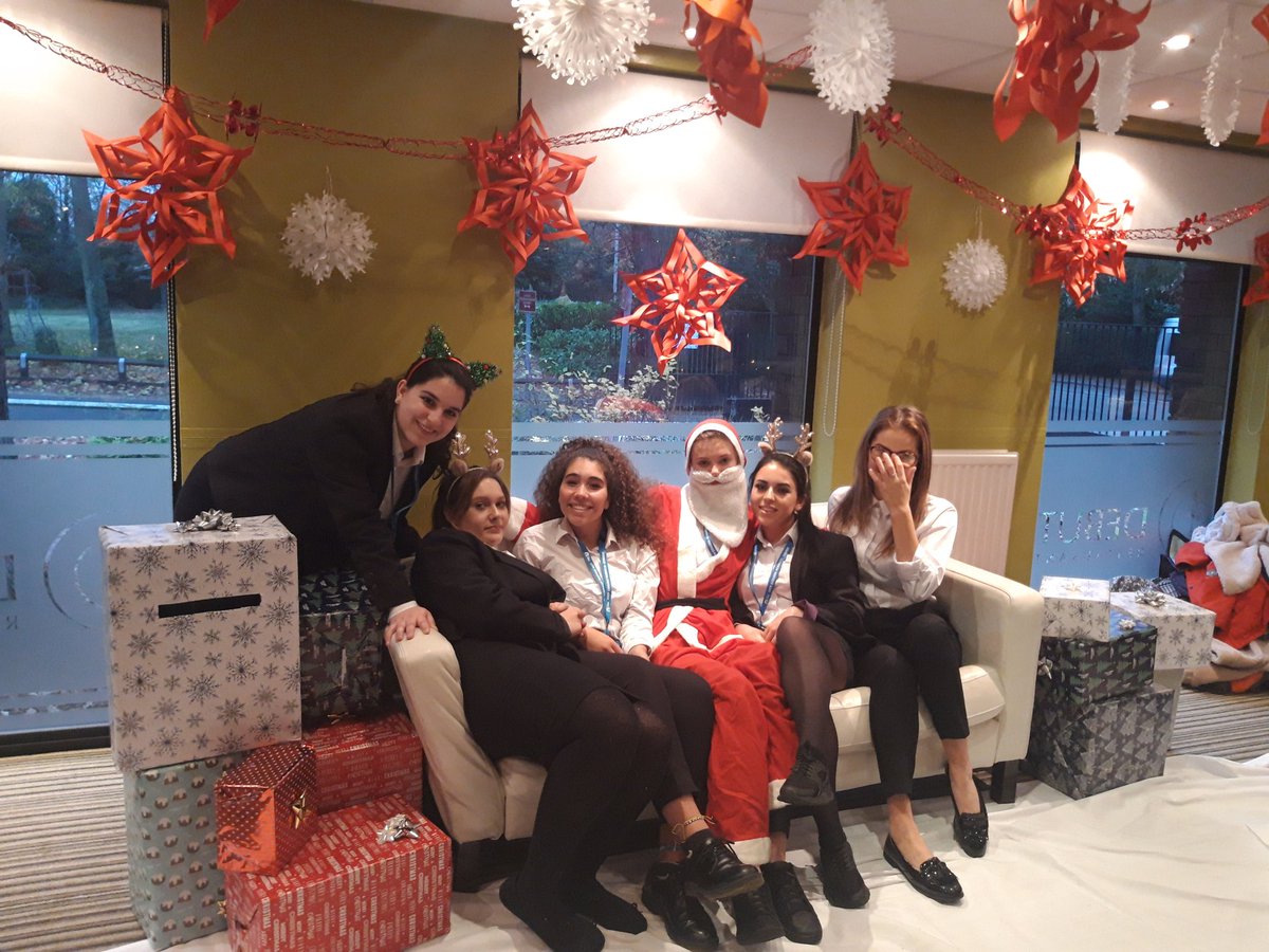 Afternoon tea with santa. <a href="/TravelCCN/">Travel & Tourism CCN</a> level 2 students fund do well. Been in the kitchen preparing the cakes and sandwiches, then served the guests. Santa arrived to meet the nursery children. An amazing afternoon helped wonderfully by the level 3 supervisory students @DebutRestau
