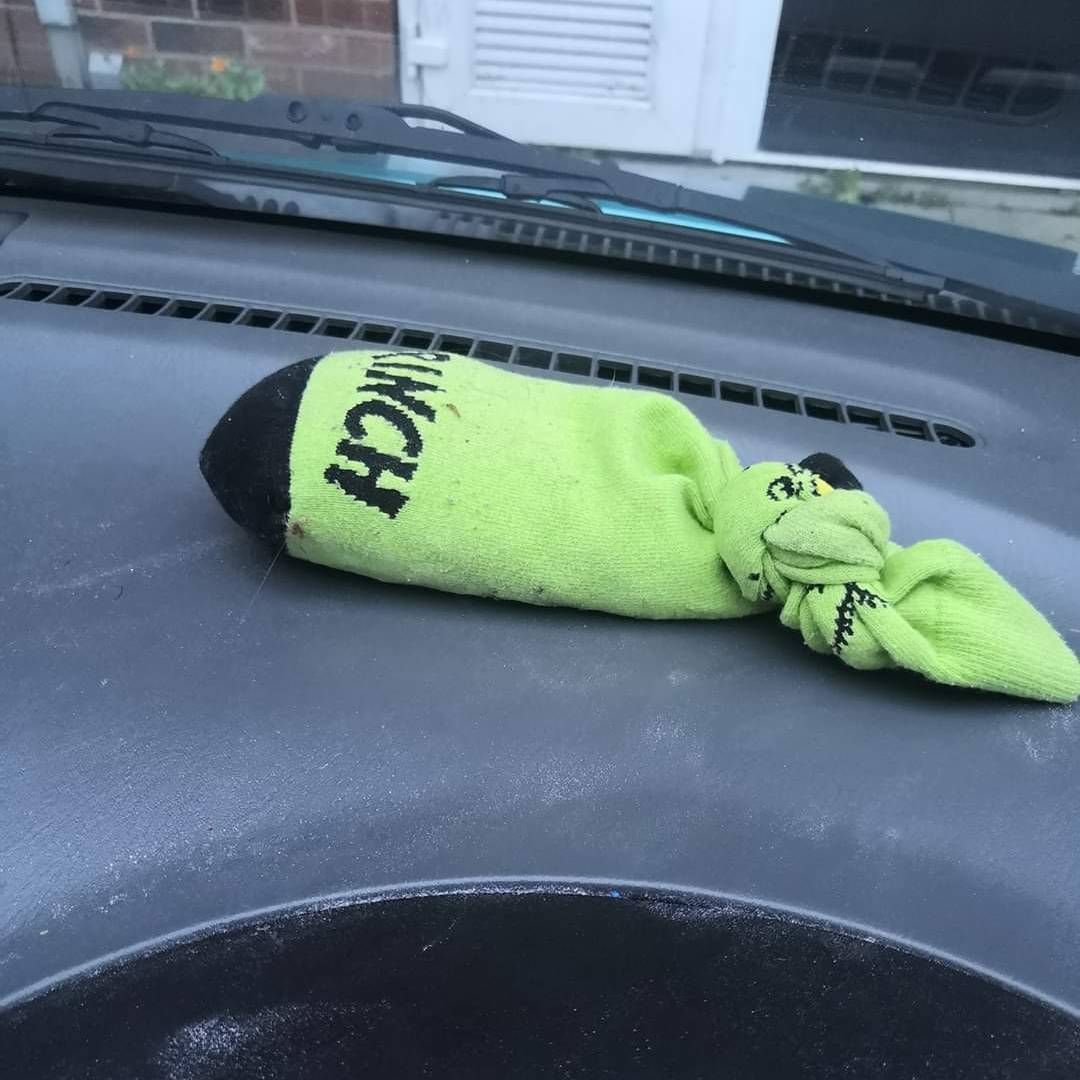 CampervanThe's tweet photo. Great hack from one of our followers! 🧦💦

To battle condensation in the van try filling an old sock with cat litter and placing on the dash! 

#vanlife #vanhacks #hacks https://t.co/j8xsR4fSFe