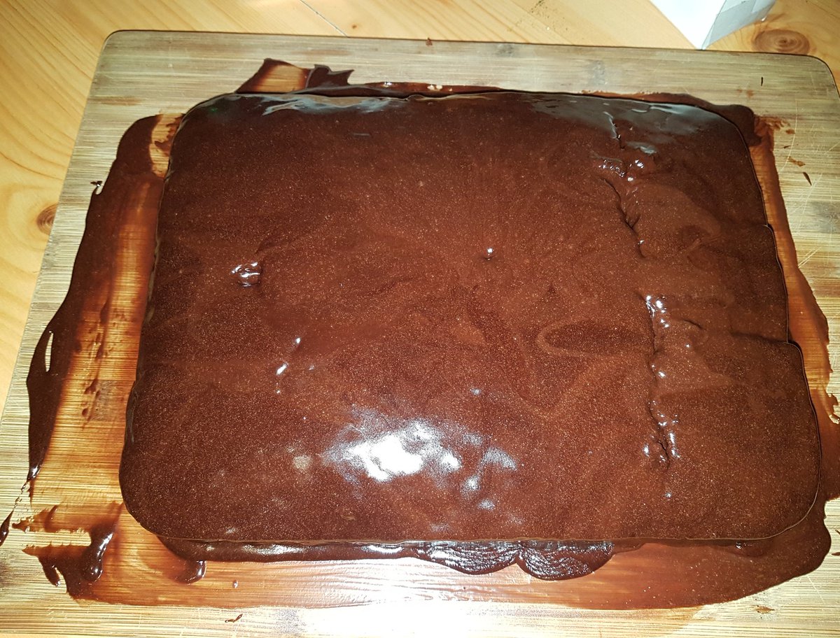 Toys_Fun_Fam's tweet photo. Today tahlia baked a yummy chocolate cake. It's delicious.

#baking #chocolate #chocolatecake #choccywoccydoodah #bettycrocker #chocolatefun #delicious #yummy #bakeoff #kidsbaking #homeschoollesson #homeschoolingrocks #homeedcuated #homeedlesson #learningathome #kidsinfluencer https://t.co/FU2B6G7tg6