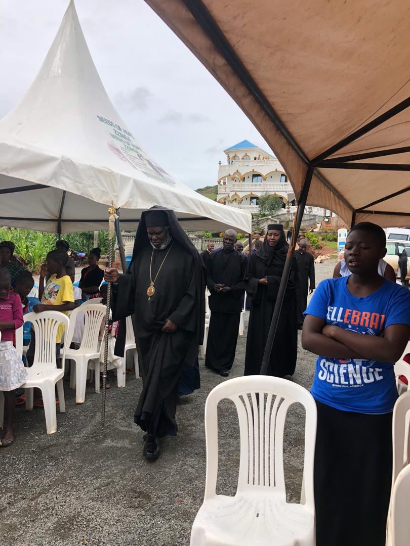 Orthodox_ug's tweet photo. Today 25.11.2019, His Eminence Metropolitan Jonah Lwanga presided over #Holyliturgy in commemoration of the feast of #SaintCatherine at the Women's #Monastery of St. Catherine in Kiyindi - Buikwe District. #liveorthodoxy #nativityfast https://t.co/dtmbfr9pPf