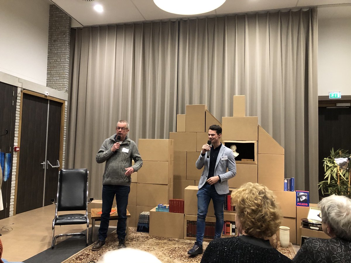 Dementievriendelijk Sint Michielsgestel organiseert de derde avond, nu in Den Dungen.
Theatervoorstelling Strepen op het raam inclusief een nagesprek over o a Wat kunt u doen? ⁦<a href="/wijzijnzet/">Zet</a>⁩ ⁦<a href="/SintMichielsNL/">Sint-Michielsgestel</a>⁩