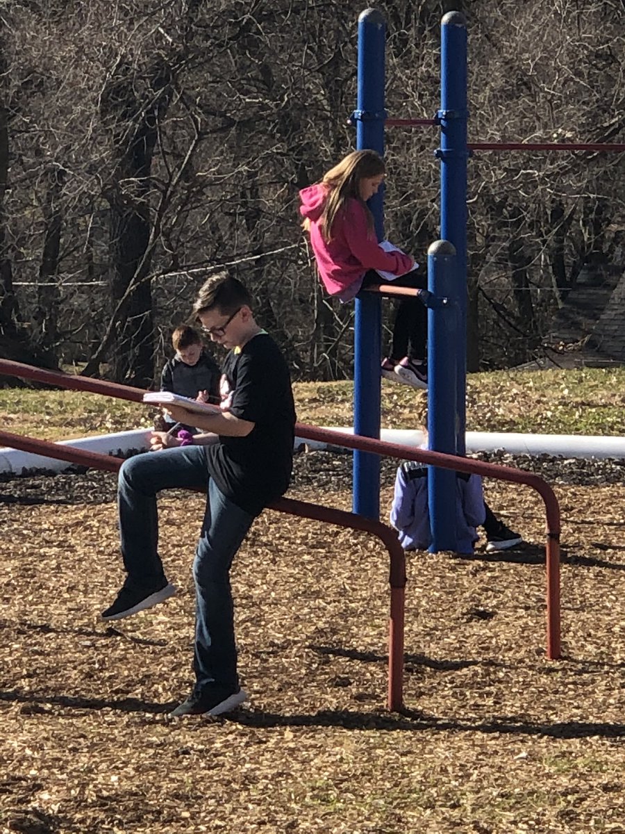 MrsKayleenCave's tweet photo. We are taking advantage of 55 degrees the end of November. Writing time outside! https://t.co/eHdDQN3UEu