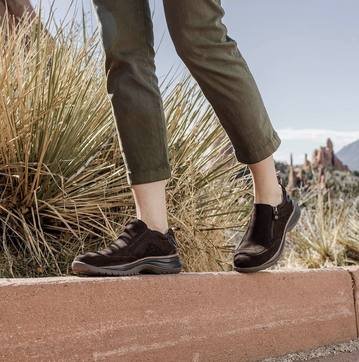 jambufootwear's tweet photo. Blending function, fashion and comfort, this water-resistant slip-on leather sneaker makes rainy weather a walk in the park. #jambuandco #jambufootwear
Shop Cecilia: https://t.co/WSa88SSmnz https://t.co/5IbP3JAeQI