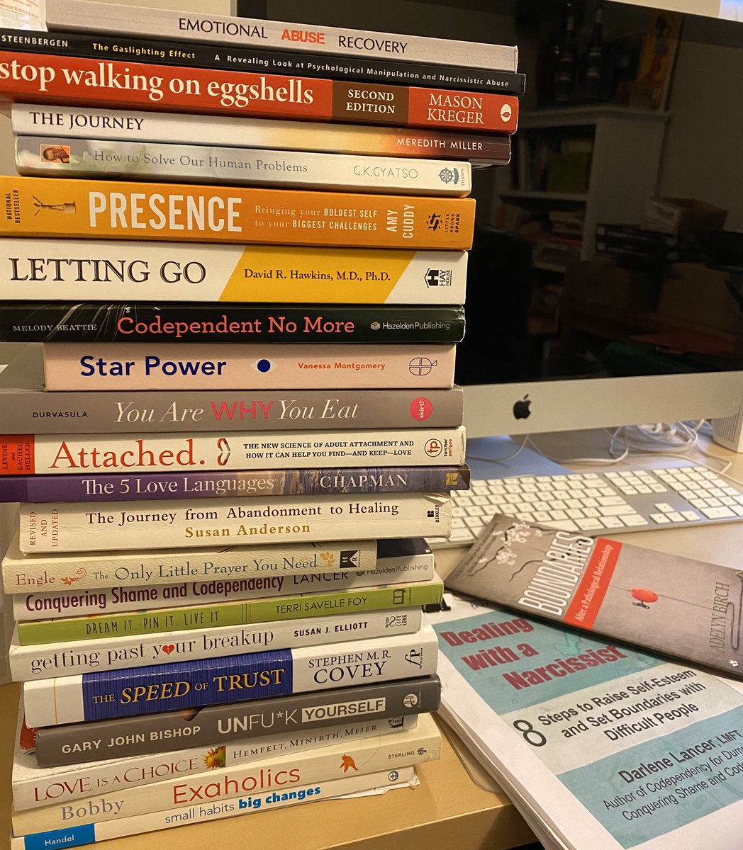 Bridget_NewGirl's tweet photo. Therapy was good today. My therapist felt my #exnarc Twitter support group really helped for my quick & positive recovery. She also felt all my readings helped to reassure me & this process. Wanted to say Thankyou to you all & these insightful authors! #thanksgivingclapbacks https://t.co/piHwS9oacR