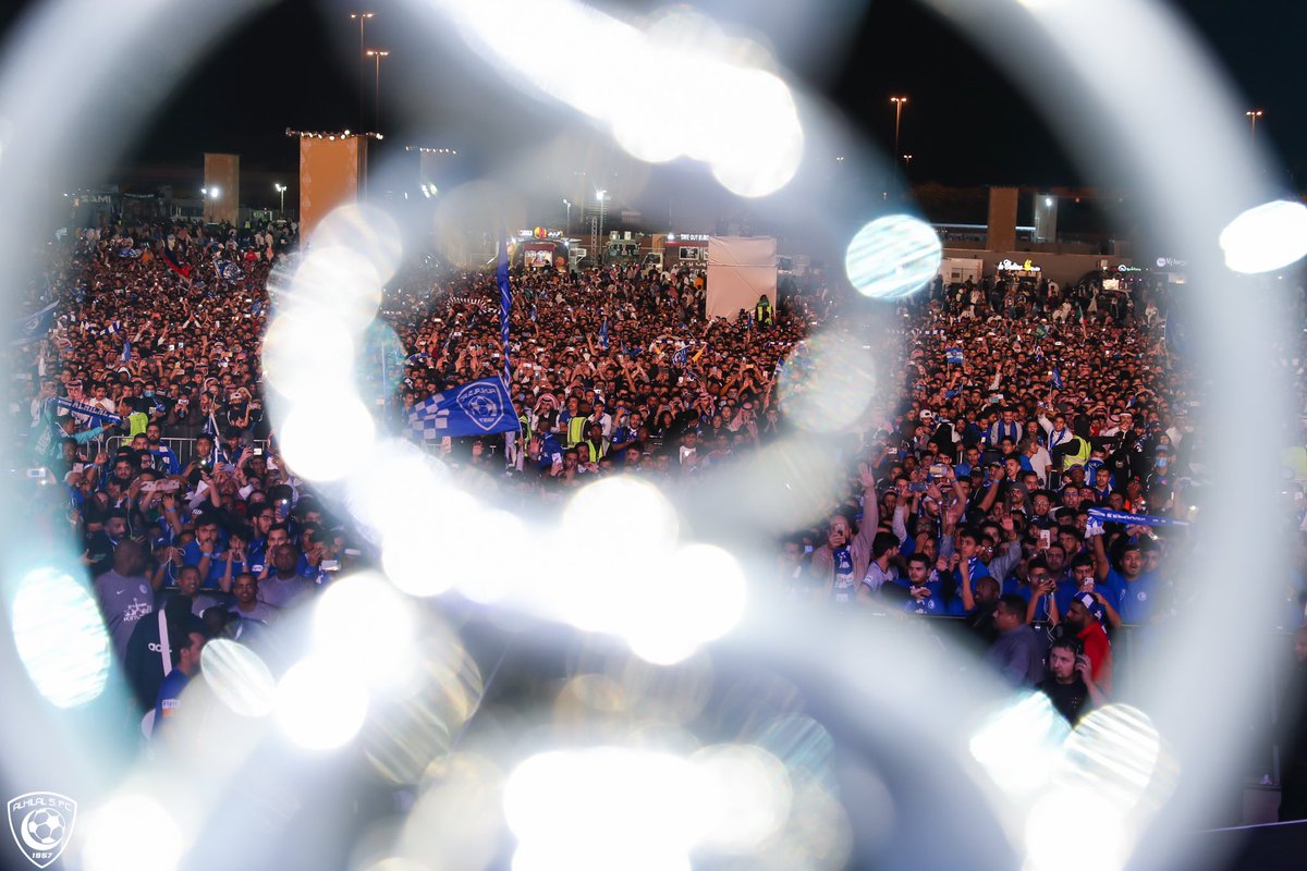 Alhilal_FC's tweet photo. 📸 السابعة بين جماهيرك يا زعيم 🤩💙

#الهلال_كبير_آسيا https://t.co/8eq9q05num