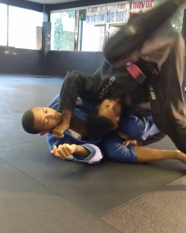 monkeytape's tweet photo. From training to competition, we have your back throughout the journey.

Goodbye battered hands 👋🏼. #monkeytapemafia https://t.co/Z6SRpqGqcZ https://t.co/j7EKo7ua59