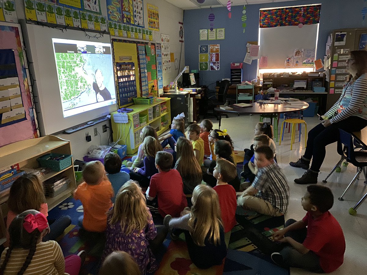 russellind's tweet photo. Every 1st Grade student at Russell Primary School visited Plymoth Colony, the Wompanoag Village, and the Mayflower virtually today! #GOALed @KEDC1 @KentuckyPower https://t.co/iF8umCt0tn