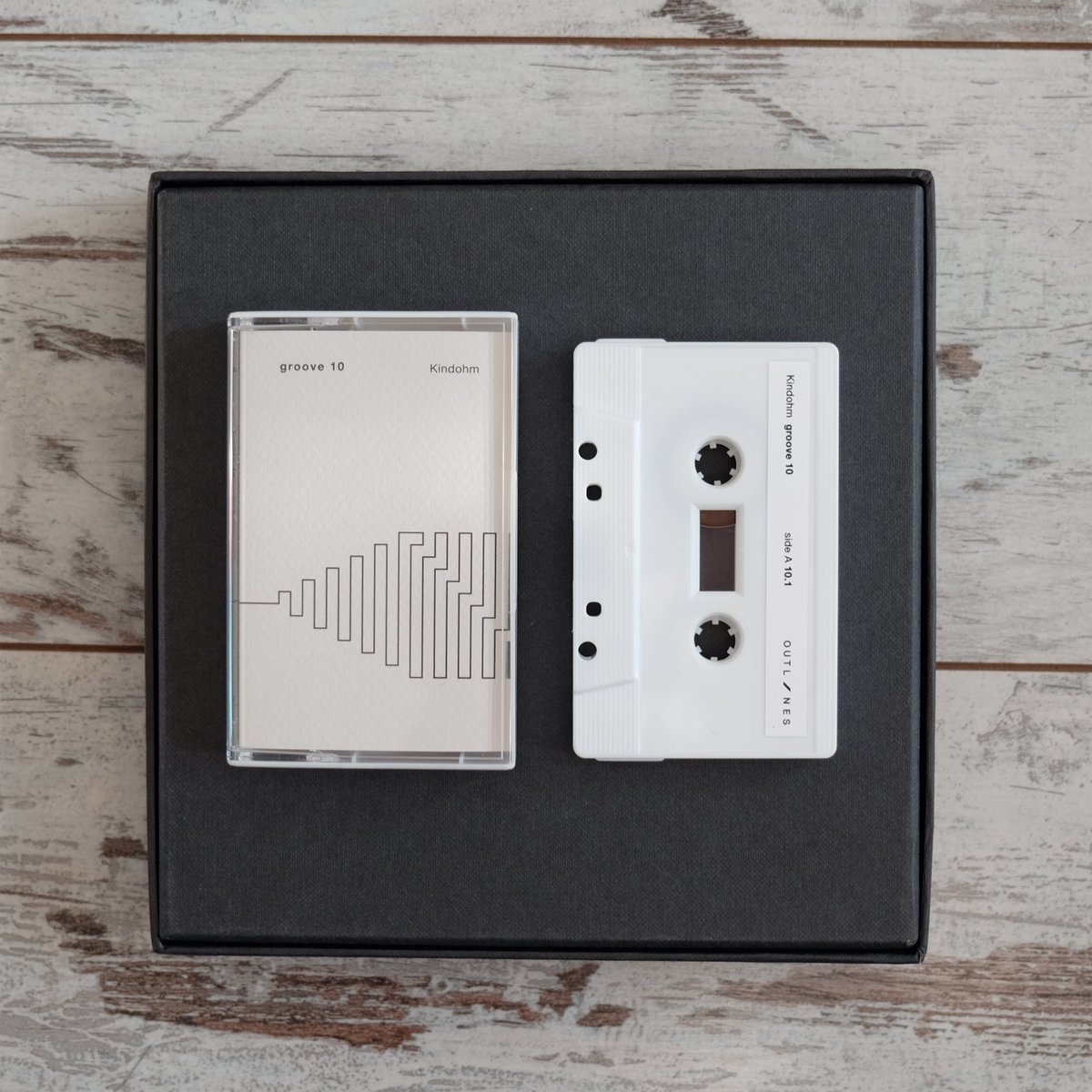 pawel_paide's tweet photo. New #outlines #groove is out now!
Artist: Kindohm
Title: groove 10
Format: digital/tapes (edition of 50)
listen/buy: https://t.co/BrRZhFo1mq
Artwork: Iwona Jarosz / Yes in Progress
#160bpm #wacławszpakowski #algorave #algowerkz #footwork #minimalism #techno https://t.co/WXhA8hk0f6