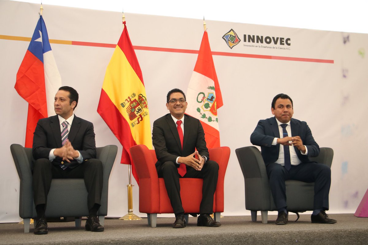 SMSEMmx's tweet photo. Nuestro Secretario General, @ManuelUribeN, acompañó al Secretario de Educación @alexfedezcam, al “2º Foro Internacional Vanguardia en la Educación”, en el que se ofrecen conferencias, paneles, mesas de discusión y talleres.
#FIVE2edoméx #JuntosParaTrascender @Memo_Legorreta https://t.co/6zuElcKKmJ
