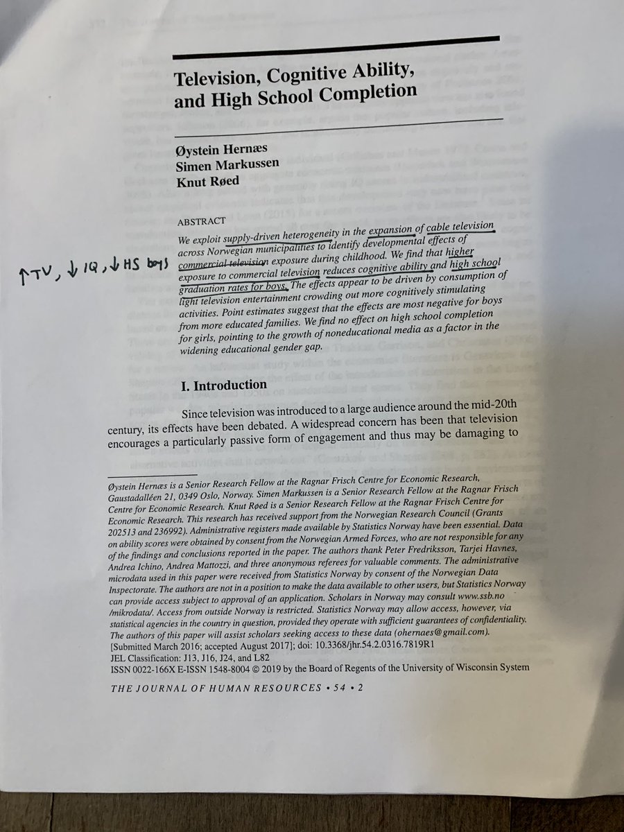 Welcome to this week’s  #JHR_Threads! I am excited to discuss “TV, Cognitive Ability and High School Completion” by  @ohernaes ,  @simen_markussen and Røed in the spring 2019 issue of  @J_HumanResource . Free access!  http://jhr.uwpress.org/content/54/2/371.abstract