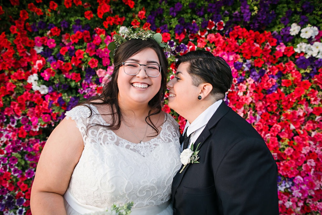 TreBella_AZ's tweet photo. Hello Monday 🌸
Photographer: @vbolithophoto 
.
.
.
.
#trebellaaz #brides #mrsandmrs #lovelovelove #weddingday #flowerwall #twobrides #lovewins #wedding #flowercrown #azwedding #urbanwedding #azweddingvenue https://t.co/CuggKoBzLZ
