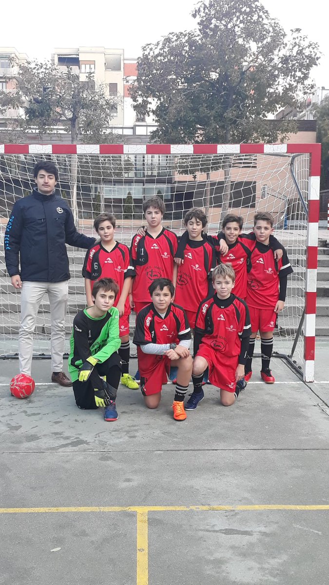 cdjesusmaria's tweet photo. Nuestros equipos de FUTSAL @cdjesusmaria compitieron este fin de semana pasado, una jornada más, en @DeportesECM. Lucha, entrega, sacrificio, compromiso... Esa es la auténtica VICTORIA! #GoChusma https://t.co/4VBBLJB5kk