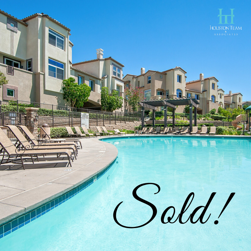 TheHoustonTeam's tweet photo. JUST SOLD! 🎉⠀⠀⠀
We were so happy to represent the sellers in the sale of this upgraded townhome in the gated community of Corte Bella near Cal State San Marcos!! Congrats to our clients! ⠀⠀
#sanmarcos #sandiego https://t.co/p2Zimg4x0t