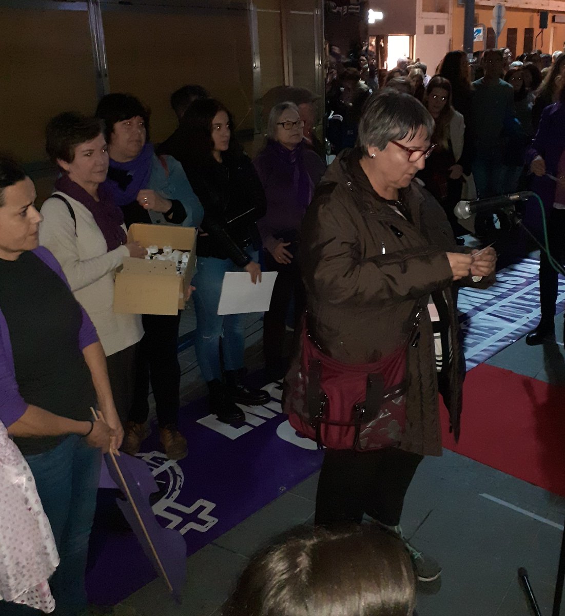 CCOOAM's tweet photo. El machismo mata, el feminismo libera. #Alicante recuerda este #25N a las ausentes. Basta de #ViolenciaMachista, la democracia es feminista. #NosQueremosVivas https://t.co/hzMC4LRVEA