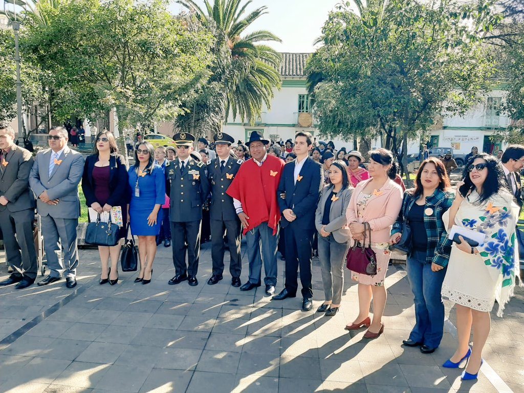 DPS_LosRios's tweet photo. #Bolívar | Con el fin de prevenir y eliminar la violencia en mujeres y niñas, @gus92g Director Distrital participa en apertura de los 16 días de activismo contra la #ViolenciaDeGénero, organizado por Red Pro Derechos #Guaranda.
#JuntosContraLaViolencia
#MSPdeTodosyParaTodos https://t.co/GQMF9KCalZ