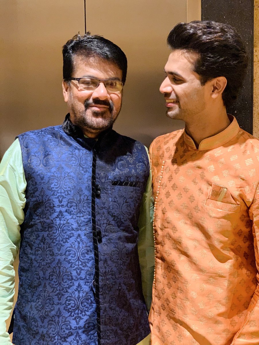 vineethmv_7887's tweet photo. To the most important man in my life 🍻
Happy Birthday Papa ❤️

#myidol #papasbirthday #bossman #blessed #to #have #you #vineethmv https://t.co/Pz8QwtE8Uy