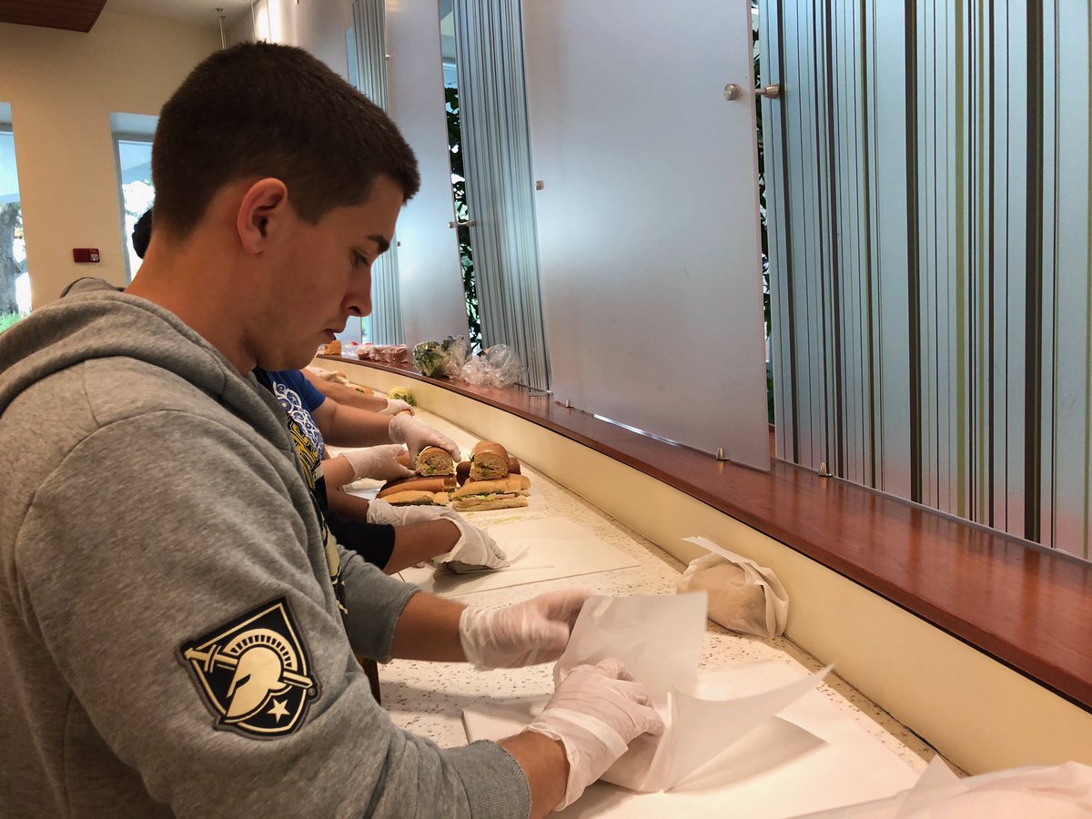 USFPhiDE's tweet image. This past weekend the PhiDE chapter at USF joined Project Downtown in taking part in giving back to the community and to those in need! Members gathered in assembly lines and made a large amount of hearty and delicious sandwiches which were given to those in need! #PhiDE