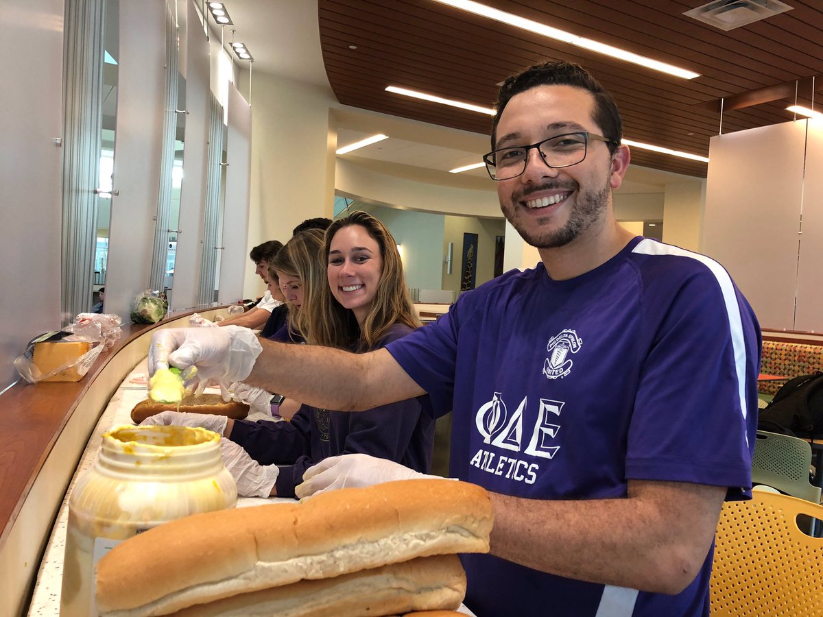 USFPhiDE's tweet image. This past weekend the PhiDE chapter at USF joined Project Downtown in taking part in giving back to the community and to those in need! Members gathered in assembly lines and made a large amount of hearty and delicious sandwiches which were given to those in need! #PhiDE