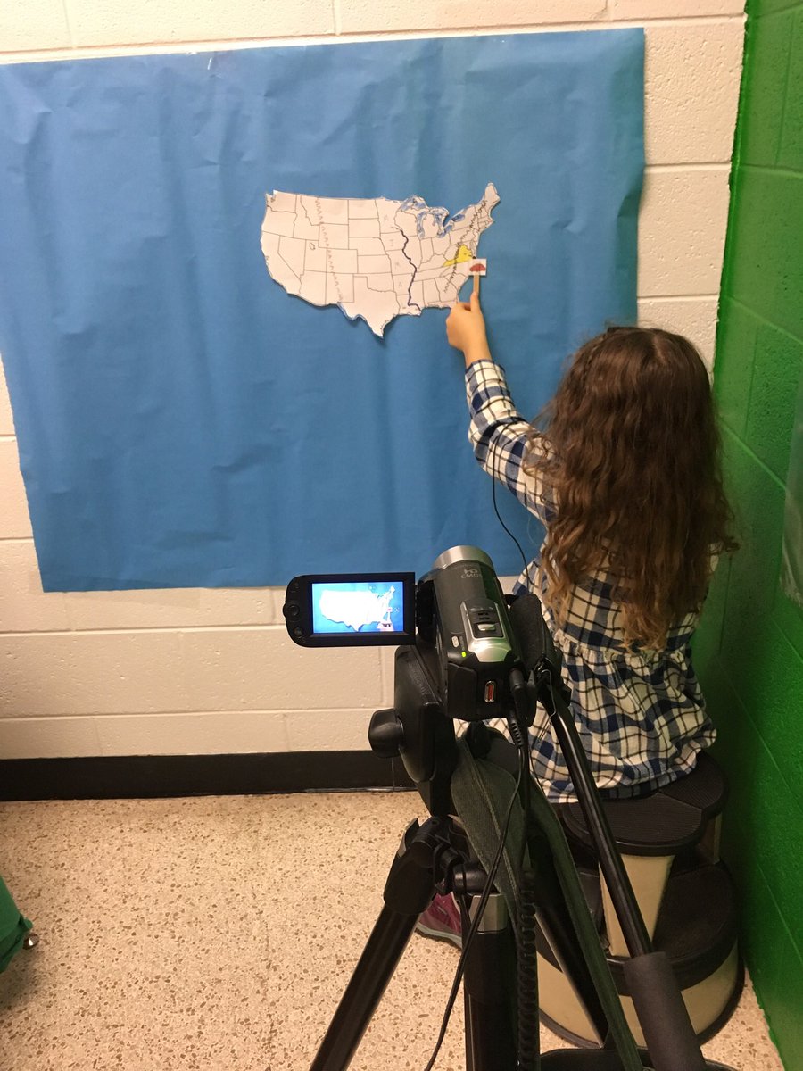 Tekkinheels's tweet photo. “Hi! My name is...and I’ll be your cross country travel agent today” #landfeatures #cardinaldirections #greenscreen #iMovie @GRESlibrary https://t.co/BkHhueEL6q
