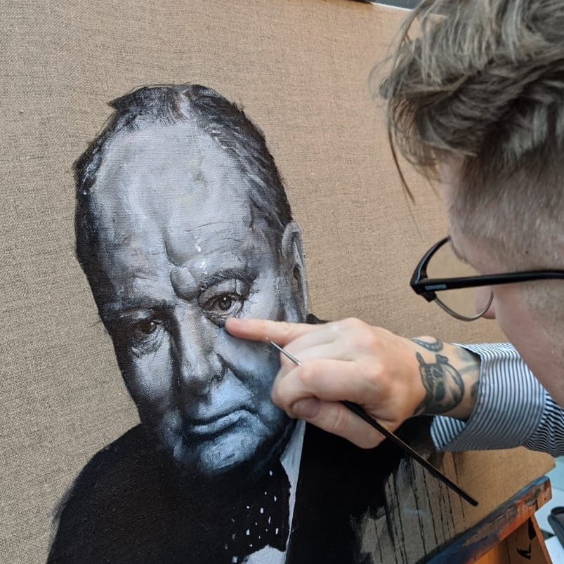 DantzigGallery's tweet photo. Tommy Fiendish working on his Winston Churchill piece for Dantzig Gallery Exhibition opening Saturday 30th November
https://t.co/Uate8tiDp7 
#exhibition #art #originalart #churchill #modernart https://t.co/MRLdoU50vp