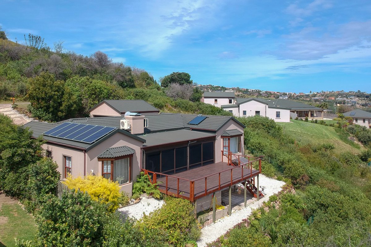 KnysnaSir's tweet photo. Knysna, Eastford Glen. JUST LISTED
Sole Mandate. R 2 900 000. A comfortable family home nestled against a hill with views of the Knysna Lagoon. Call Corlia 083 441 1079.
#Forsale #Familyliving #Secureestate #Gardenroute
https://t.co/zlWPDQ0AuX https://t.co/f6wjm6zqPC