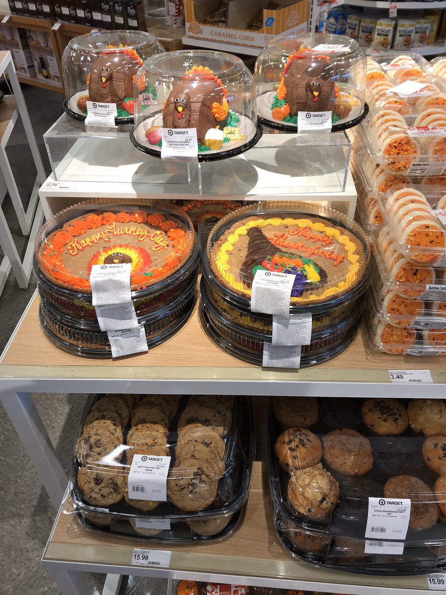 Beautiful Thanksgiving display in Maple Grove!! Snow is on the way and sales are rocking! #turkeycakes @ContrucciJoe <a href="/PetzoldAshley/">Ashley</a> <a href="/mariah_cavett/">Mariah Cavett</a> <a href="/AlexMakarewicz/">Alex Makarewicz</a>