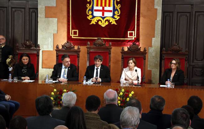 El 25 de març de 2017 el president Puigdemont i la presidenta Forcadell inauguraven la commemoració dels 125 anys de les Bases de Manresa <a href="/BasesManresa125/">basesdemanresa125</a>