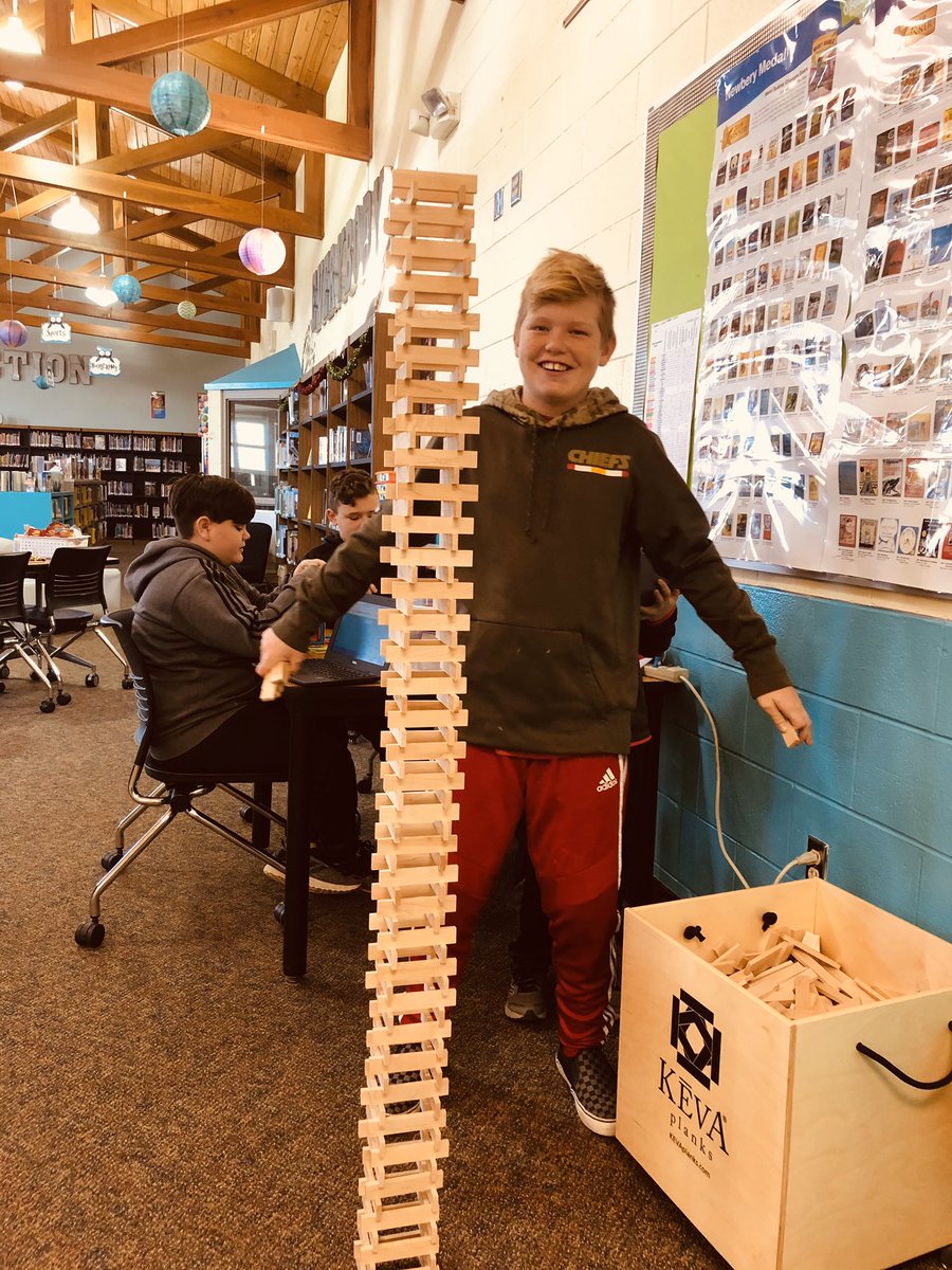 SheriBRealtor's tweet photo. Ss are creating during free choice library time today! #wearewillard #librarymaker @WISWillard @willardschools https://t.co/5REXt3ctuC