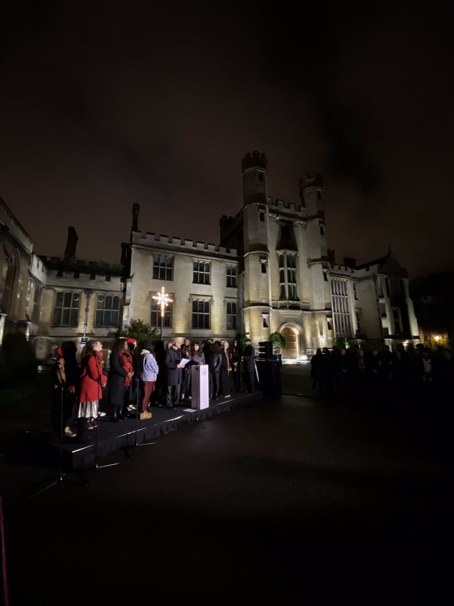 churchofengland's tweet photo. Tonight at @lambethpalace, the Archbishop of Canterbury @JustinWelby launched #FollowTheStar, our 2019 Christmas campaign. 

Find out how your church can get involved at https://t.co/l5Aah9JwbM. https://t.co/SB6J5dnawb
