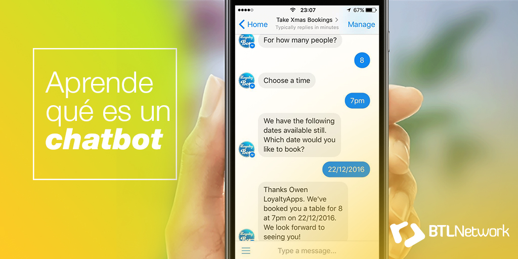 Un chatbot es un programa informático con el que es posible mantener una conversación. Siri utiliza este sistema operativo para funcionar ya que además de mantener la conversación, puede buscar información y puedes hacer que haga alguna acción.