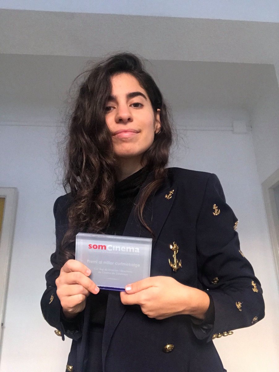 🎬 #IreneMoray, directora de <a href="/sucdesindria/">Suc de Síndria</a> , i <a href="/eekmiguel/">Miguel Eek</a> , director de <a href="/CiudadMuertos/">Ciudad de los Muertos</a> , no van poder ser en la cloenda del <a href="/som_cinema/">SomCinema</a> 🎞 per rebre els Premis al Millor Curmetratge de Ficció i Millor Llargmetratge Documental. Aquí els tenim amb els respectius guardons🏆