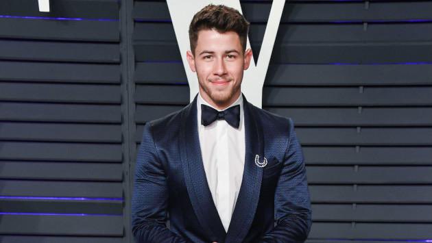 Nick Jonas in blue